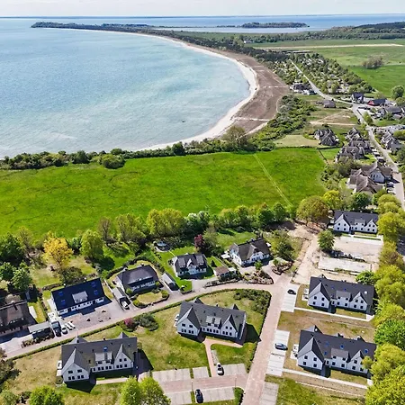 Strandnahe Rex Rugia: Balkon & Ahoi Erlebnisbad Apartment Lobbe
